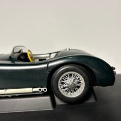 Diecast AutoArt 73500 Jaguar C-Type Original - Gambar 3