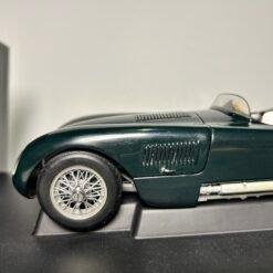 Diecast AutoArt 73500 Jaguar C-Type Original - Gambar 4