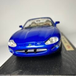 Diecast Maisto Jaguar XK8 1996 31836 Original - Gambar 8