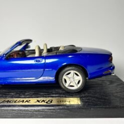 Diecast Maisto Jaguar XK8 1996 31836 Original - Gambar 4