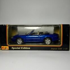 Diecast Maisto Jaguar XK8 1996 31836 Original - Gambar 10