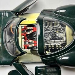 Diecast AUTOart Jaguar XJ13 Skala 1:18 Original - Gambar 7