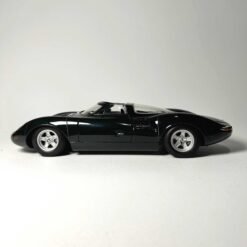 Diecast AUTOart Jaguar XJ13 Skala 1:18 Original - Gambar 5